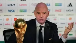 FIFA: Gianni Infantino faces growing opposition