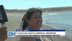 Playa de Caleta Córdova deportes acuáticos en familia una buena opción