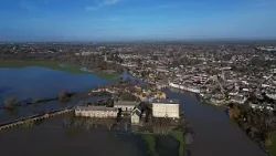 Tempesta Chandra: decine di allerte per inondazioni in vigore, piogge intense nel Regno Unito Tempesta Chandra: decine di allerte per inondazioni in vigore, piogge intense nel Regno Unito