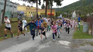 Štafetový maratón rozhýbal školákov