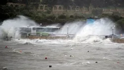 Sturm Harry trifft Malta: starke Winde und hohe Wellen