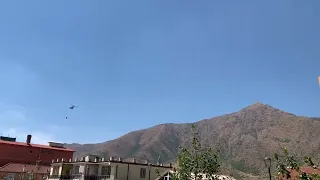 Top Channel/ Situata alarmante nga zjarri në Fushë-Bulqizë, helikopterët në ‘luftë’ me flakët