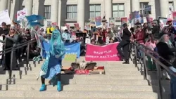 Nearly 1,000 rally at Utah's Capitol to save the Great Salt Lake
