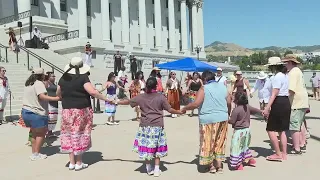 Utahns brave 100-degree heat to demand change in public land protections