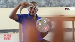 IN TANZANIA C'È UN PUPAZZO CHE AIUTA I BAMBINI A IMPARARE