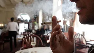 Felére csökkent a tüdőbetegek száma Magyarországon mióta betiltották a dohányzást a...