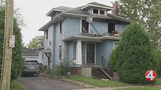 2 hurt in fire on Connelly Avenue