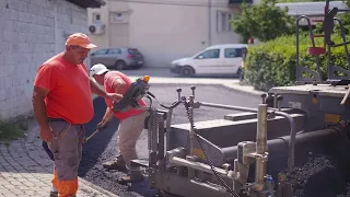Shtrohet shtresa e parë e asfaltit në rrugën “Nijazi Gashi” në Prizren