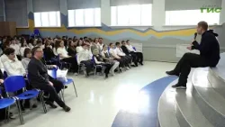 Руководитель "Самарского КВН" Сергей Ларионов встретился со школьниками