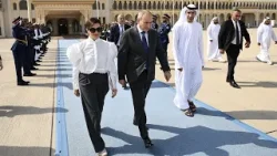 Վարչապետին և տիկին Աննա Հակոբյանին Աբու Դաբիի օդանավակայանից ճանապարհել է ԱՄԷ արտաքին առևտրինախարարը