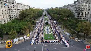 Follow us! - Bucharest enters the Record Books: 20,000 people at the same table!