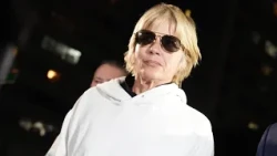 Selma Blair appears at 90s Con in Hartford days after alleged airplane assault
