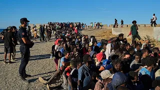 Interior señala que 72.000 inmigrantes cruzaron la frontera de Ceuta