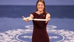 La astronauta de la NASA Christina Koch habla sobre la vida en el espacio y la humanidad