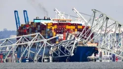 Colapsa el puente de Baltimore por el impacto de un carguero