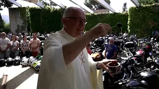 Itália: 200 motociclistas reúnem-se em Castel Gandolfo para bênção das motas