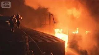 Intense blaze at a two-story house... Residential fire in Sapporo spreads to adjacent building [H...