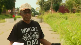 St. Louis homeowner shares growing concerns about overgrown weeds and grass on his street