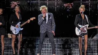 Rod Stewart cancels tour dates at Iowa and Minnesota state fairs