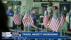 «Сильная тревога»: пассажиры из Бостона готовятся к длинным очередям, задержкам и отменам рейсов ...