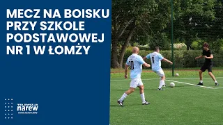 Officials vs. Youth. A match on the new sports field at Primary School No. 1 in Łomża