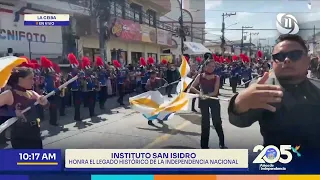 Instituto San Isidro shines with its performance at the La Ceiba Independence Day Parade.