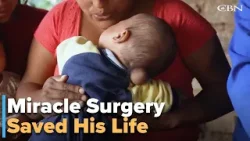 Ребенок родился с заполненным жидкостью мешком на черепе, а затем операция «Благословение» оплати...