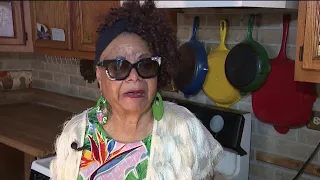 Tyler Perry gives suburban Chicago woman another $25K for home repairs