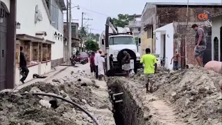 Benito Juárez City Council removes collapsed sewer pipes on Industria Street