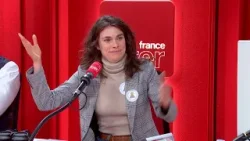 Stéphanie Bern et sa douce voix - Lisa Perrio Stéphanie Bern et sa douce voix - Lisa Perrio