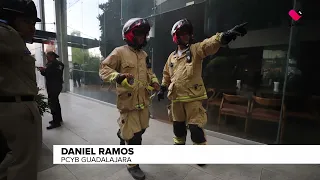 Se registró un incendio al interior de un centro comercial cerca de la Glorieta La Minerva