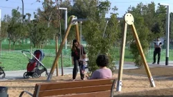 Ja es pot passejar pel nou parc de la República