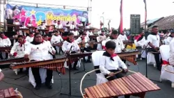 Familias de Masaya disfrutan de serenata folklórica ejecutada por 48 marimbistas