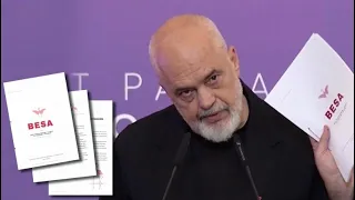 Dy librat e Ramës (dhe një këngë) Gazetarja: A i dëgjon kryeministri protestuesit?Është nën presion