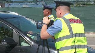 46 aksidente dhe 2456 gjoba trafiku të shqiptuara për 24 orë raporton policia