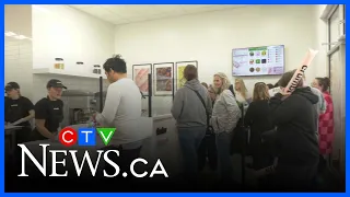 Crumbl Cookies opens first Regina location