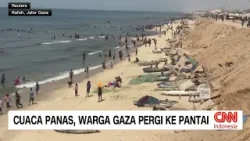 Cuaca Panas, Warga Gaza Pergi Ke Pantai