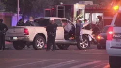 В результате ДТП на юге Финикса несколько человек, включая ребенка, получили критические травмы. В результате ДТП на юге Финикса несколько человек, включая ребенка, получили критические травмы.