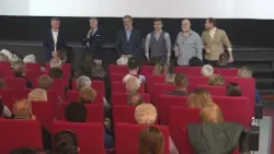 Teltházas közönség fogadta a “Most vagy soha!” kalandfilm alkotóit, a Jókai Moziban
