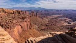 Two found dead, including child, inside Canyonlands National Park Two found dead, including child, inside Canyonlands National Park