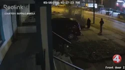 Женщина получила ранения в результате вооруженного ограбления по пути в мечеть в Буффало.