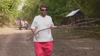Liviu Vârciu i-a făcut o mare farsă lui Capet: „Am crezut că mă vor devora porcii mistreți” 🐗😂