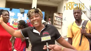 Plizyè fanmi nan kan deplase OPC yo bloke wout boudon an pou pèmèt yo jwenn kòb pou kite kan.