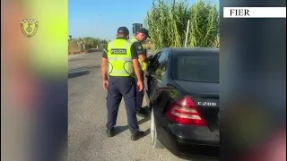 Top Channel/ Policia në Fier intensifikon kontrollet, 6 të proceduar penalisht, 1 mijë masa