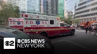 1 in custody following stabbing of 19-year-old in Midtown, NYPD says