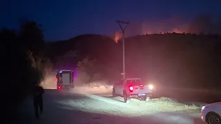 Flakët përfshijnë pyjet e Krujës/ 4 helikopterë rinisin ndërhyrjen në Halilaj dhe Abazaj