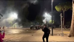 Vijon protesta në kryeqytet/ Gurë dhe dhunë mes efektivëve dhe protestuesve