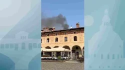 Vigevano, house fire in Piazza Ducale: 50-year-old saved from sleeping by officer and councilor