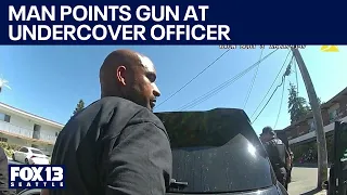 Man charged with pointing gun at undercover officer | FOX 13 Seattle