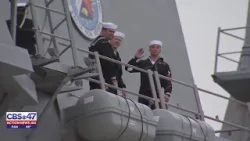 «Мы просто хотим, чтобы вы благополучно вернулись домой»: Семьи прощаются с моряками, отправляющи...